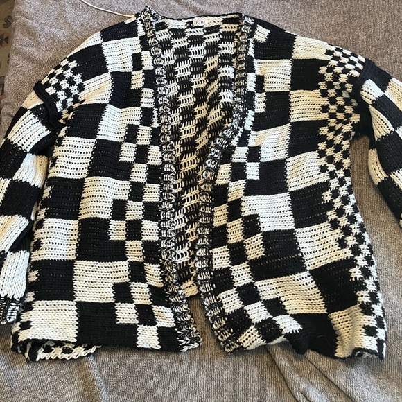 Checkered Cardigan - Picture 1 of 3